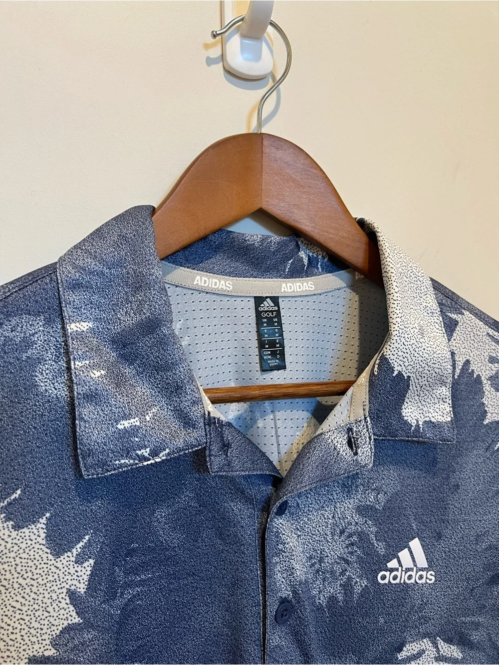 Adidas Men's Flower Mesh Golf Polo Shirt in White/Collegiate Navy Blue Size M